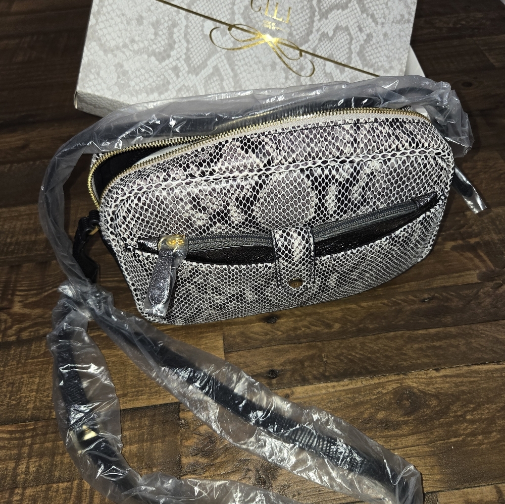G.I.L.I. Leather Monochrome Snake Print Crossbody Bag w Slim Metalliac Wallet - Picture 8 of 11